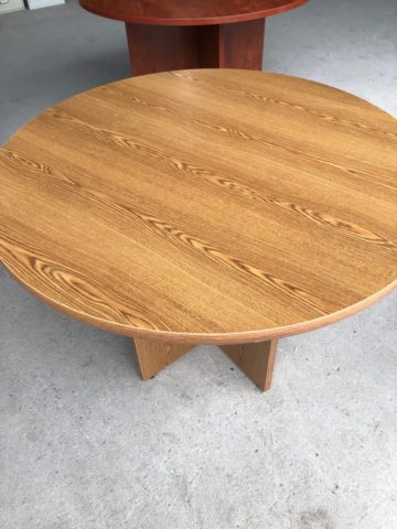 Used Round Table, Oak Table, Break  Room Table